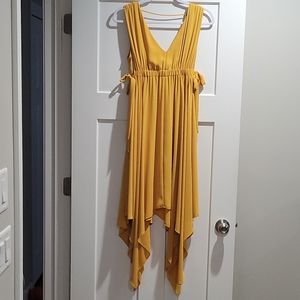 BCBGMAXAZRIA - Asymmetric Handkerchief Midi Dress